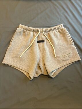 Authentic ESSENTIALS / Fear Of God Fleece Shorts (LIKE NEW)